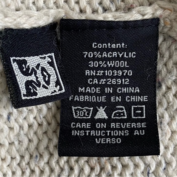 Obey Propaganda women cream wool blend long sleeves cardigan. Size S. Used. - Picture 7 of 9